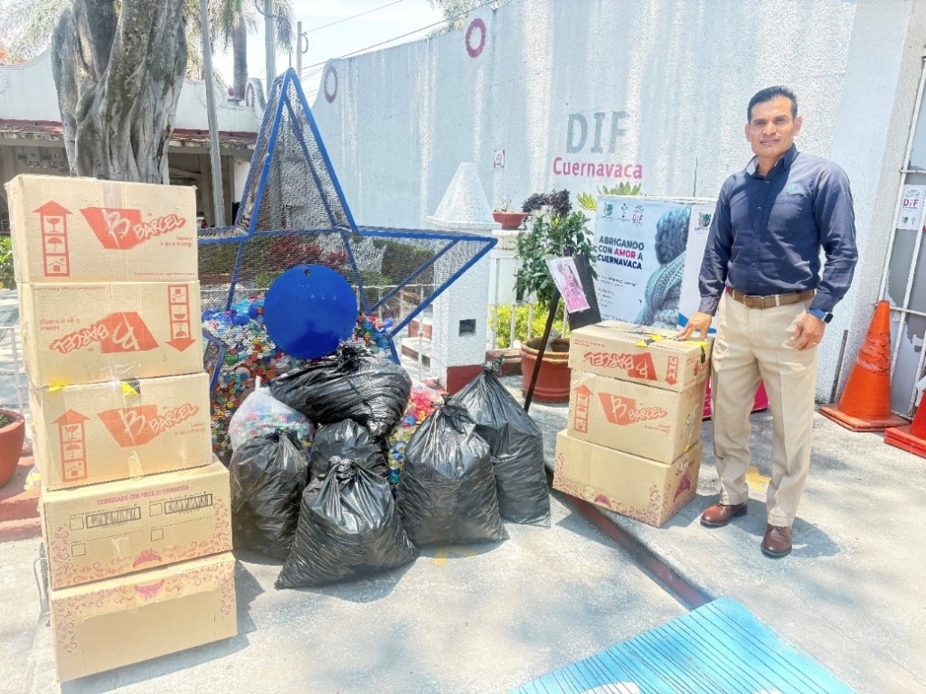 SINDICATO Y AFILIADOS UNIDOS EN UNA INSPIRADORA DONACIÓN DE 128 KG DE TAPITAS PARA NIÑOS CON CÁNCER EN CUERNAVACA, MORELOS