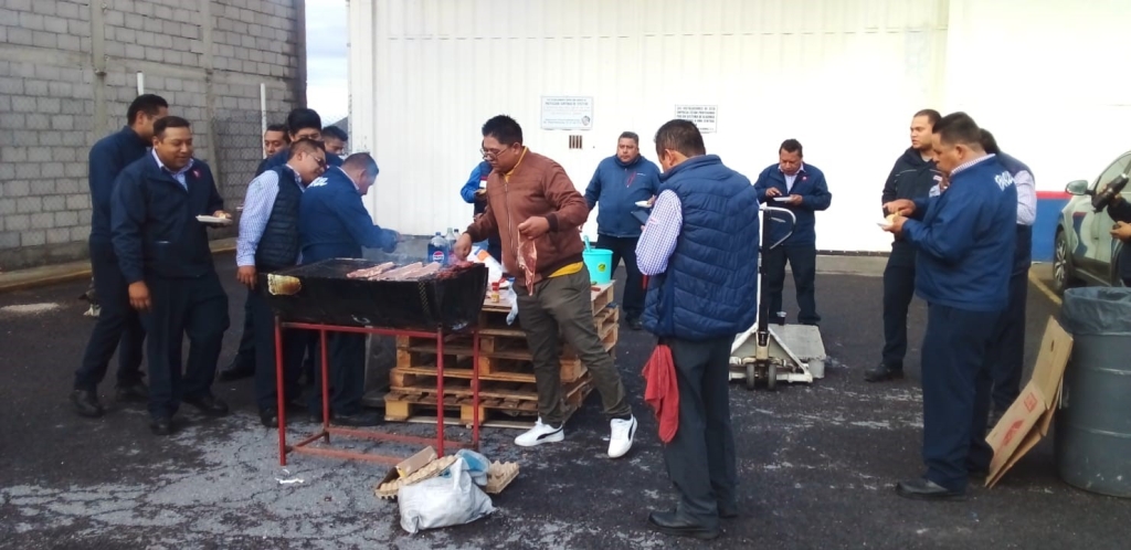 ¡EL SINDICATO NACIONAL ALIMENTICIO Y DEL COMERCIO CELEBRA EL DÍA DEL PADRE EN CEVE BARCEL SERDÁN!